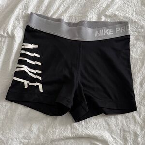 Nike Pro Women's Black and Gray Athletic Shorts